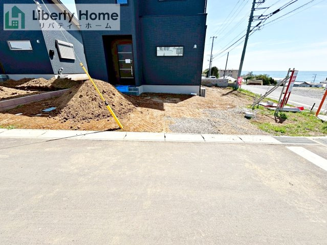 日立市東大沼町4丁目　５号棟　新築戸建の駐車場