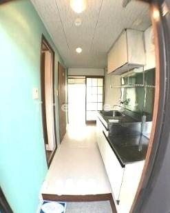 ナガタマンションの玄関