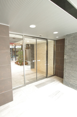 【エントランス】 | フュージョナル浅草DUE