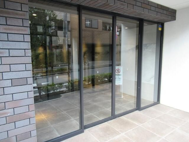 ＡＲＣＯＢＡＬＥＮＯ　ＩＴＡＢＡＳＨＩＳＡＫＵＲＡＧＡＷＡのエントランス