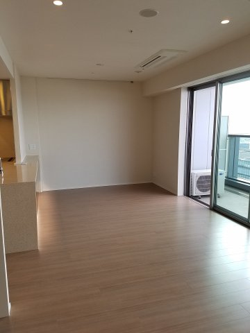 ワテラスタワーレジデンスの居間・リビング