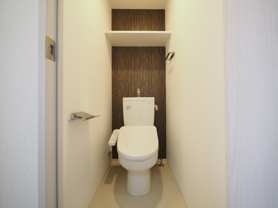【トイレ】 | エスリード大阪城EAST | 落ち着いた色調のトイレです