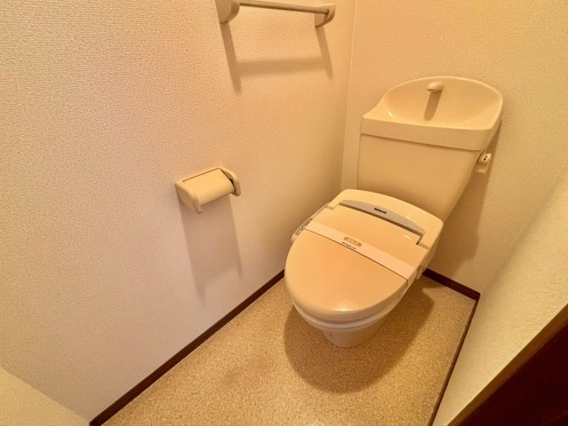 プランドール今在家のトイレ