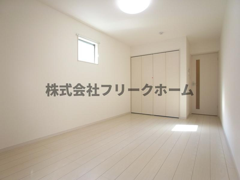 小金井市本町１丁目のアパートの収納