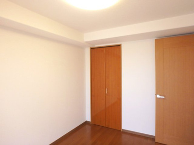 【洋室】 | アルファステイツ仁川駅前 | 落ち着いた色調の洋室です