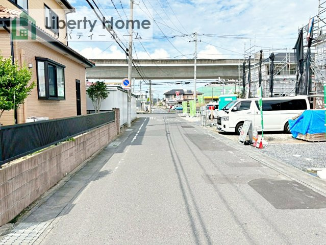 土浦市生田町第4　新築戸建　6号棟の前面道路含む現地写真