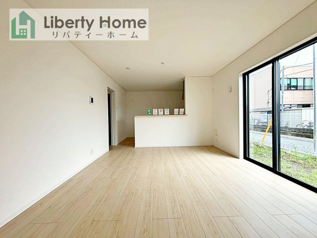 土浦市生田町第4　新築戸建　6号棟の居間・リビング