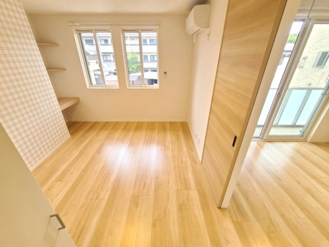 太陽の家の洋室|★洋室６．７帖の画像・日当たり良好です！★