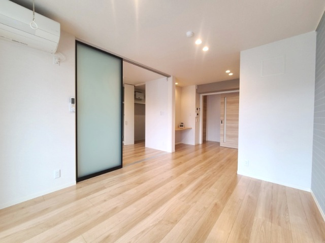 太陽の家の内装|★広々１３帖！リビングダイニングの内装画像です。★