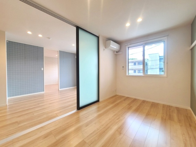 太陽の家の洋室|★洋室６．１帖の画像・各居室にエアコンを設置★