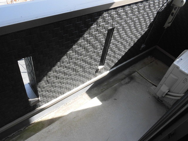 【バルコニー】 | 光の射し込むバルコニーです。