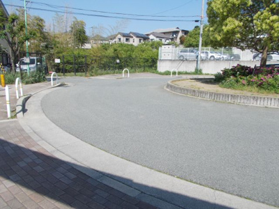 【周辺】 | ステイツ千里中央 | 前面道路