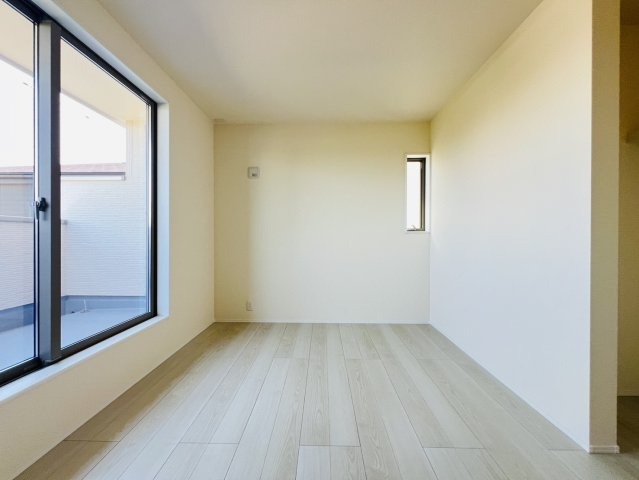 半田市向山町3-67-1『仲介手数料無料』新築戸建ての洋室