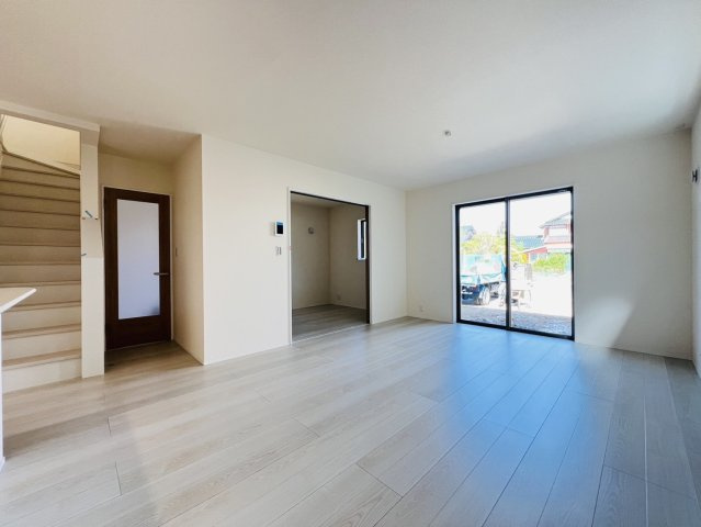 半田市向山町3-67-1『仲介手数料無料』新築戸建ての前面道路含む現地写真