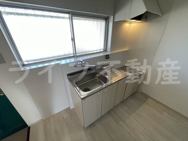 絹笠コーポのキッチン|使いやすいキッチンです