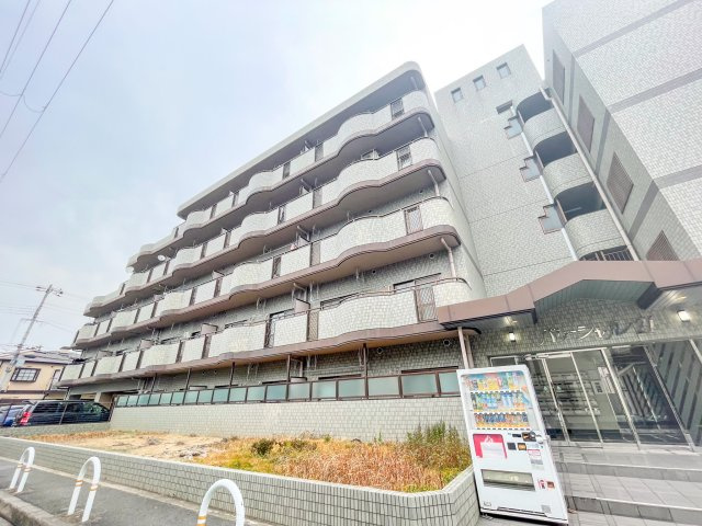 パレーシャル21の外観