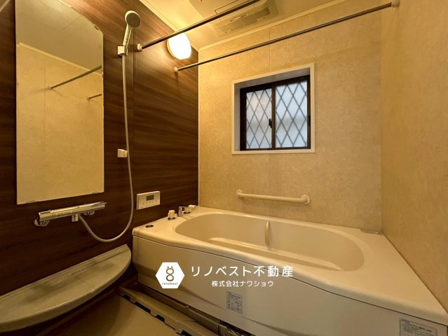 東大阪市新家西町の浴室|浴室乾燥機付きのバスルーム。日々の疲れを癒してください◎