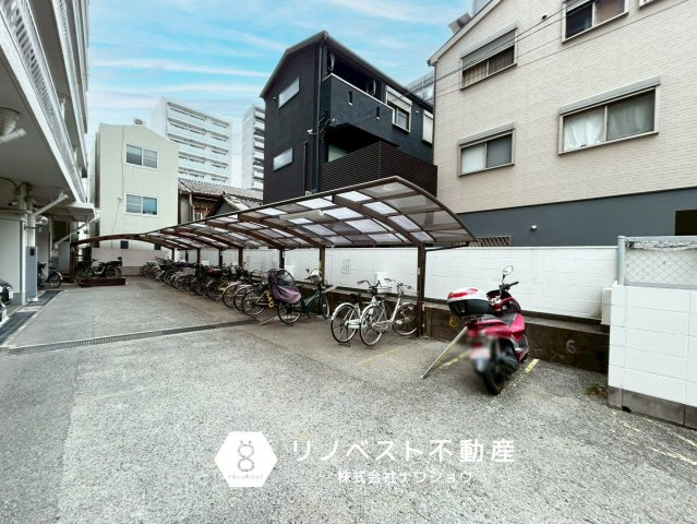 朝日プラザ今里の駐輪場|【リノベスト不動産】テナント（事業用）物件のご紹介も可能です。事務所移転・新規開業等お気軽にご相談ください♪