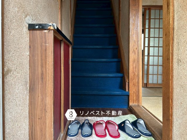 東大阪市吉田3丁目の玄関|【リノベスト不動産】テナント（事業用）物件のご紹介も可能です。事務所移転・新規開業等お気軽にご相談ください♪
