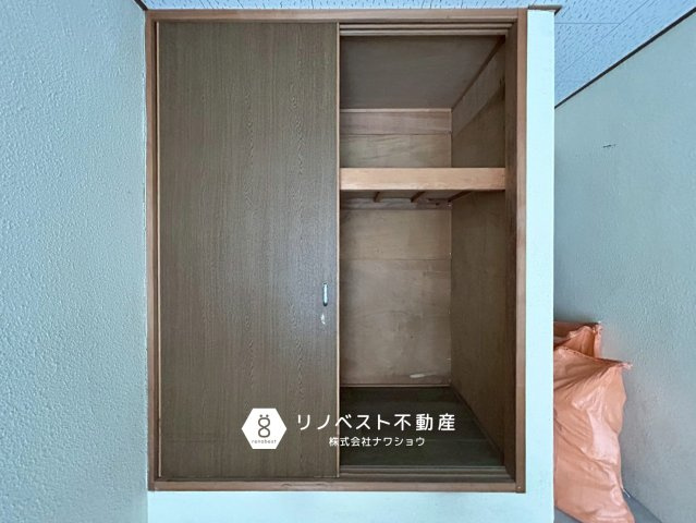 東成区大今里1丁目の収納|車庫奥の物入。趣味の物など収納するのにピッタリです♪