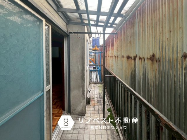 東大阪市新池島町1丁目のバルコニー|物干しスペースとしては十分なベランダ◎