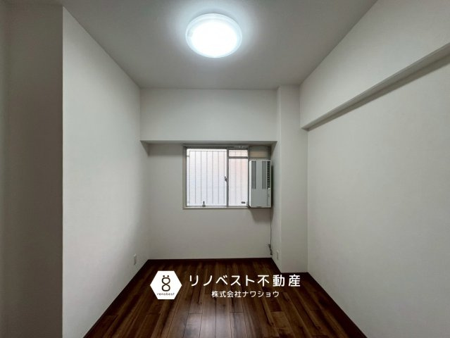 正起花園ハイツの洋室|玄関から近い洋室で、在宅ワークの際も便利です◎
書斎や趣味部屋などにおすすめ♪