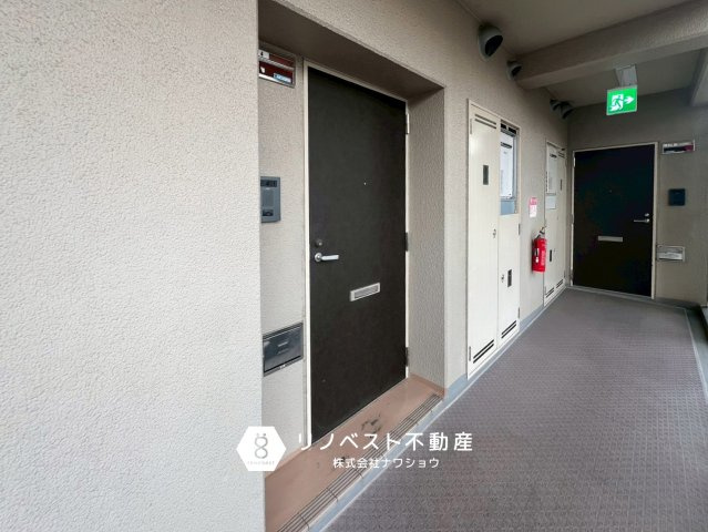 正起花園ハイツの玄関|【リノベスト不動産】テナント（事業用）物件のご紹介も可能です。事務所移転・新規開業等お気軽にご相談ください♪
