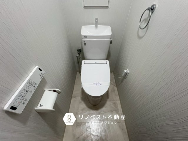 正起花園ハイツのトイレ|白を基調としており、清潔感溢れるトイレで誰もが快適に使用できます◎