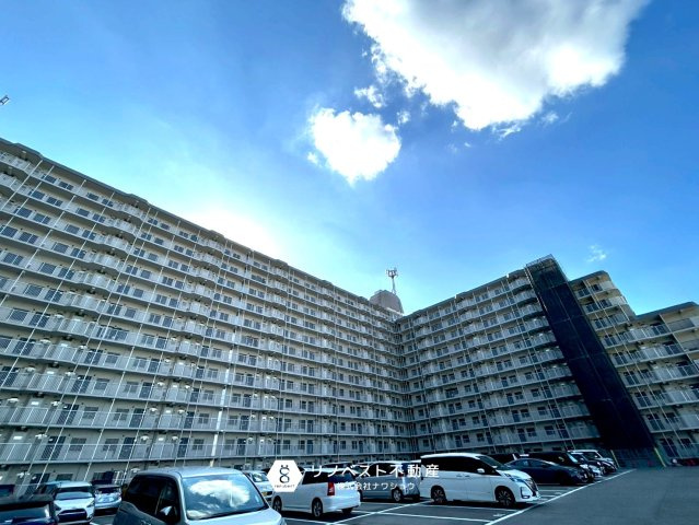 瓢箪山マンションの外観|フルリノベーション済みの中古マンション！
南向き・高層階につき日当たり、眺望良好♪