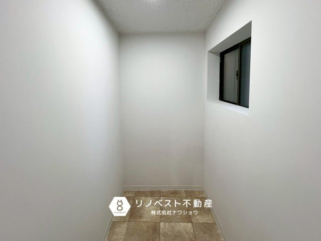 東大阪市御厨西ノ町1丁目の収納|1階物置です。趣味の物などなんでも収納できますね♪