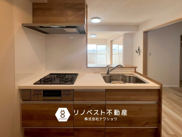 第一シャトー八戸の里のキッチン|グリル付きシステムキッチンで、お料理の幅が広がります♪