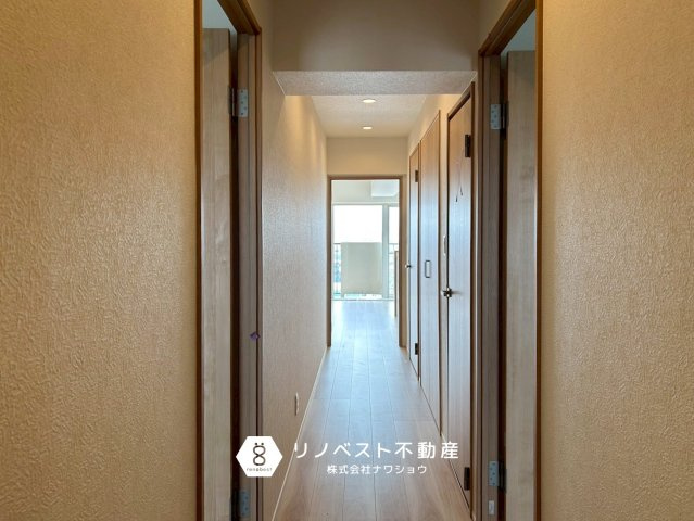 ハイム鴻池の玄関|温かみのある室内でリフォームされたばかりなので新築気分でお住まい頂けます！