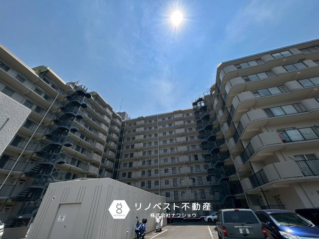 ハイム鴻池の外観|総戸数161戸の大規模マンション。2025年7月下旬に室内リフォーム完成！