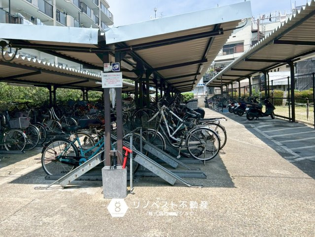 ハイム鴻池のその他共用部分|駐輪場もございます。空き状況はご確認ください。