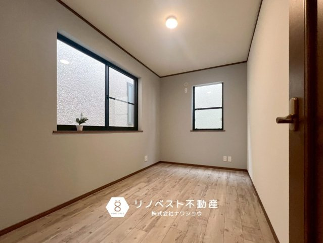 東大阪市東石切町6丁目の洋室|全部屋2面採光で明るく風通りが良いです◎