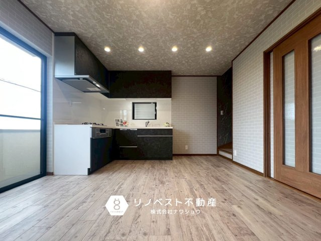 東大阪市東石切町6丁目のキッチン|作業動線が良い、L字型キッチンです◎
食洗機付でさらに作業効率アップ⤴