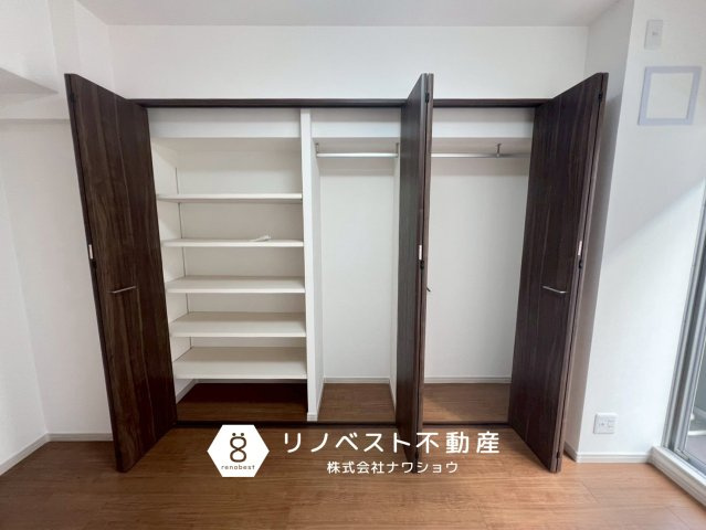 弥刀ハウスの収納|クローゼットの中には棚があり日用品の収納や本棚としても使えそうですね！