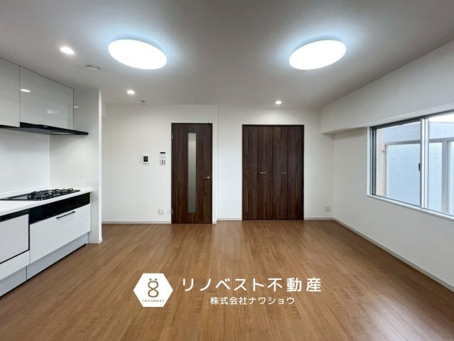 弥刀ハウスのその他|キッチン横にテーブルを置くと配膳も楽々ですね♪