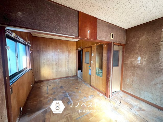 東大阪市近江堂1丁目店舗付住宅のキッチン|2階DK部分。
部屋の中心で空間を仕切ることも可能◎