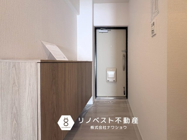 ネオコーポ鶴橋の収納|廊下収納はストック品など収納するのに最適です！