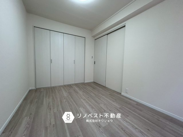 若江岩田パークマンションB棟の洋室|大容量のクローゼット付き洋室。収納家具を減らせてお部屋を広くお使いいただけます♪