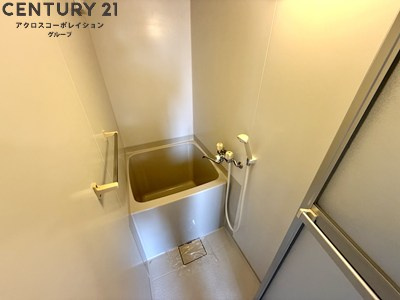 シンプルで機能的なユニットバスです！