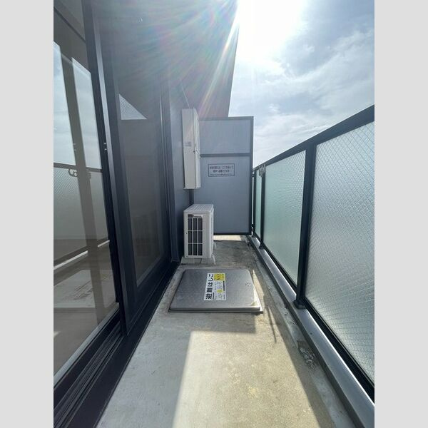 グランパシフィック十三元今里のバルコニー