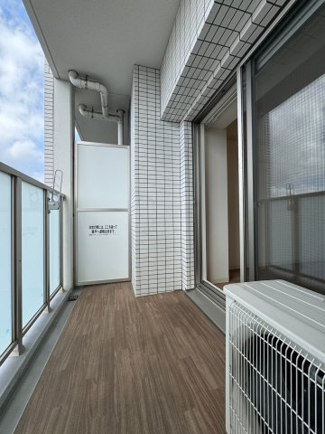 プレサンスNAGOYAファスト　名古屋市賃貸　仲介手数料無料のバルコニー