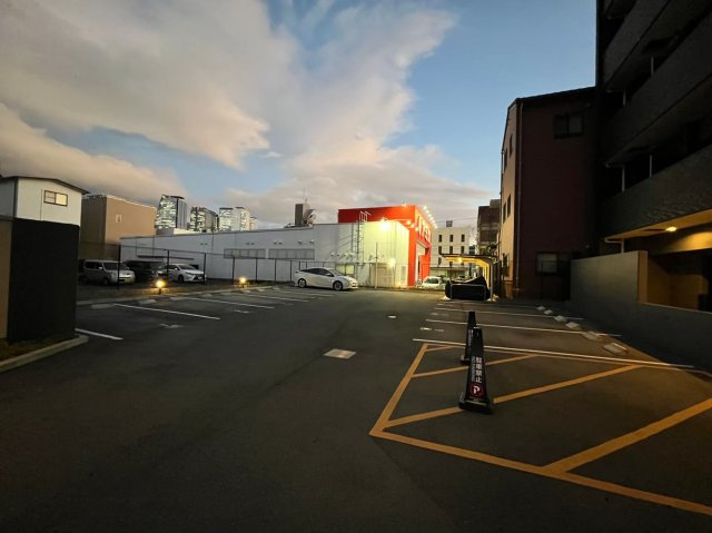 プレサンスNAGOYAファスト　名古屋市賃貸　仲介手数料無料の駐車場
