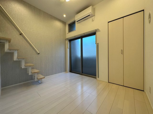 ディアコート新栄　名古屋市賃貸　仲介手数料無料の居間・リビング