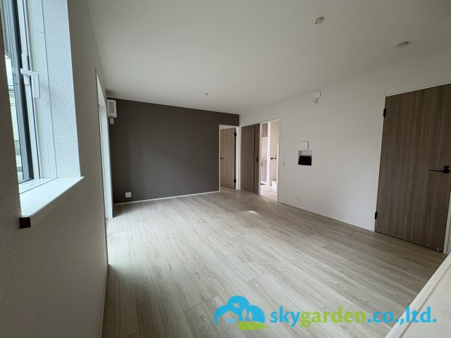 茅ヶ崎市萩園 第１期 １号棟の居間・リビング|使いやすいリビングです