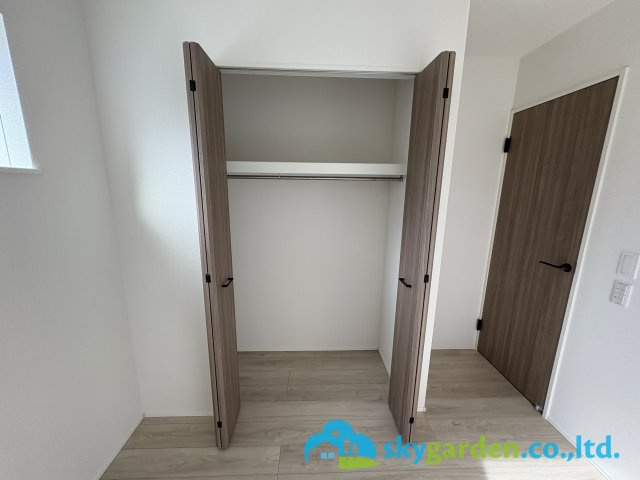 茅ヶ崎市萩園 第１期 １号棟の収納|大きなものも収納できそうです