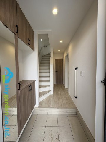 茅ヶ崎市萩園 第１期 １号棟の玄関|毎日通る玄関はこちらです