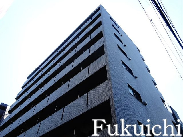 ルーブル学芸大学六番館の外観